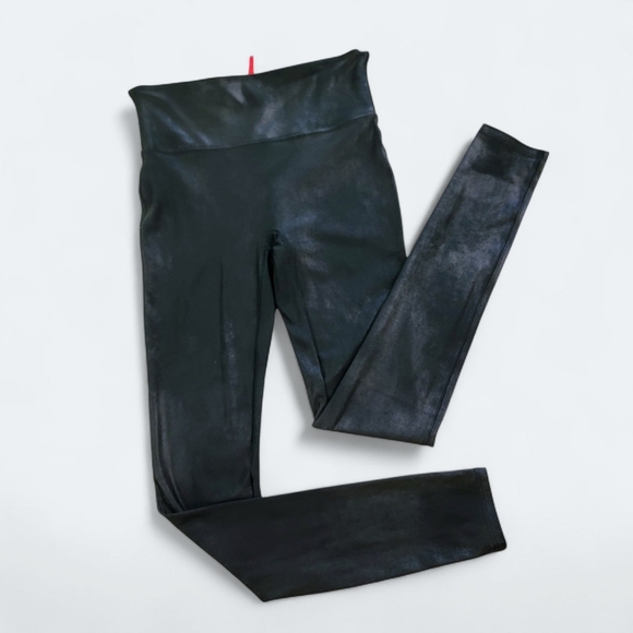 Spanx Black Shiny Leggings Cloud Pattern Shimmer Size Medium Shaping Casual - Picture 1 of 14